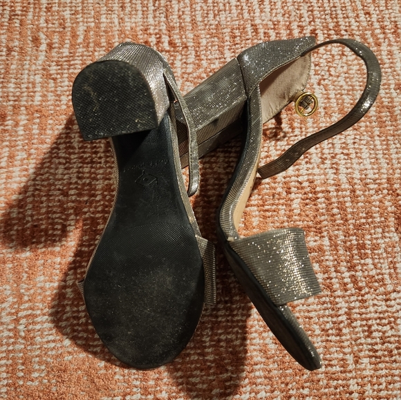 Heals - Picture 2 of 3